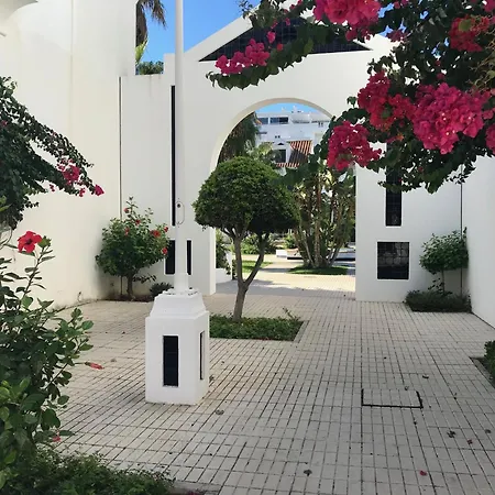 דירה Well-located 3bdr In *