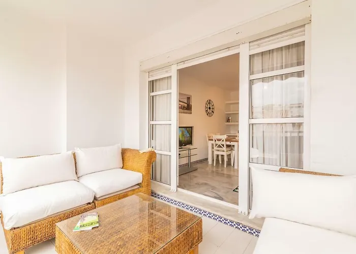 Well-located 3bdr In דירה *