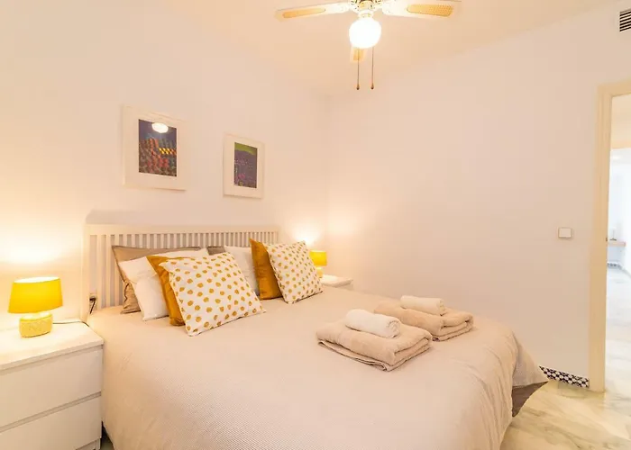 Well-located 3bdr In פואנגירולה