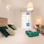 Well-located 3bdr In 아파트