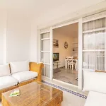 Well-located 3bdr In 아파트 *