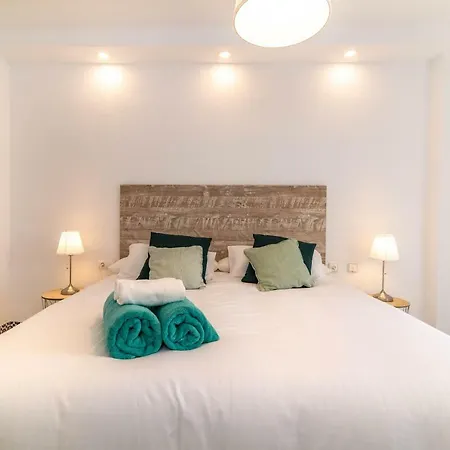 דירה Well-located 3bdr In פואנגירולה