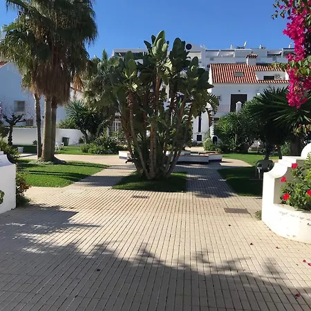 Well-located 3bdr In דירה